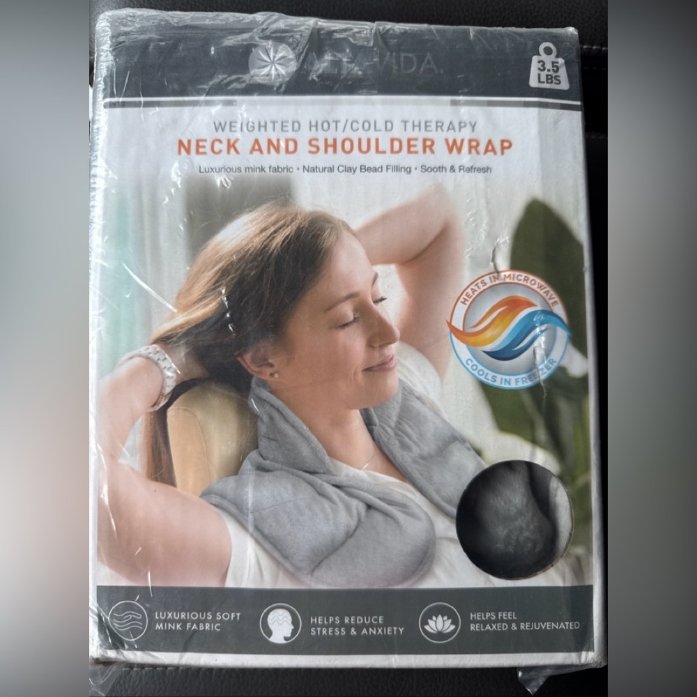 ALTAVIDA Weighted Hot/Cold Therapy Neck & Shoulder Wrap 3.5 Lbs NEW